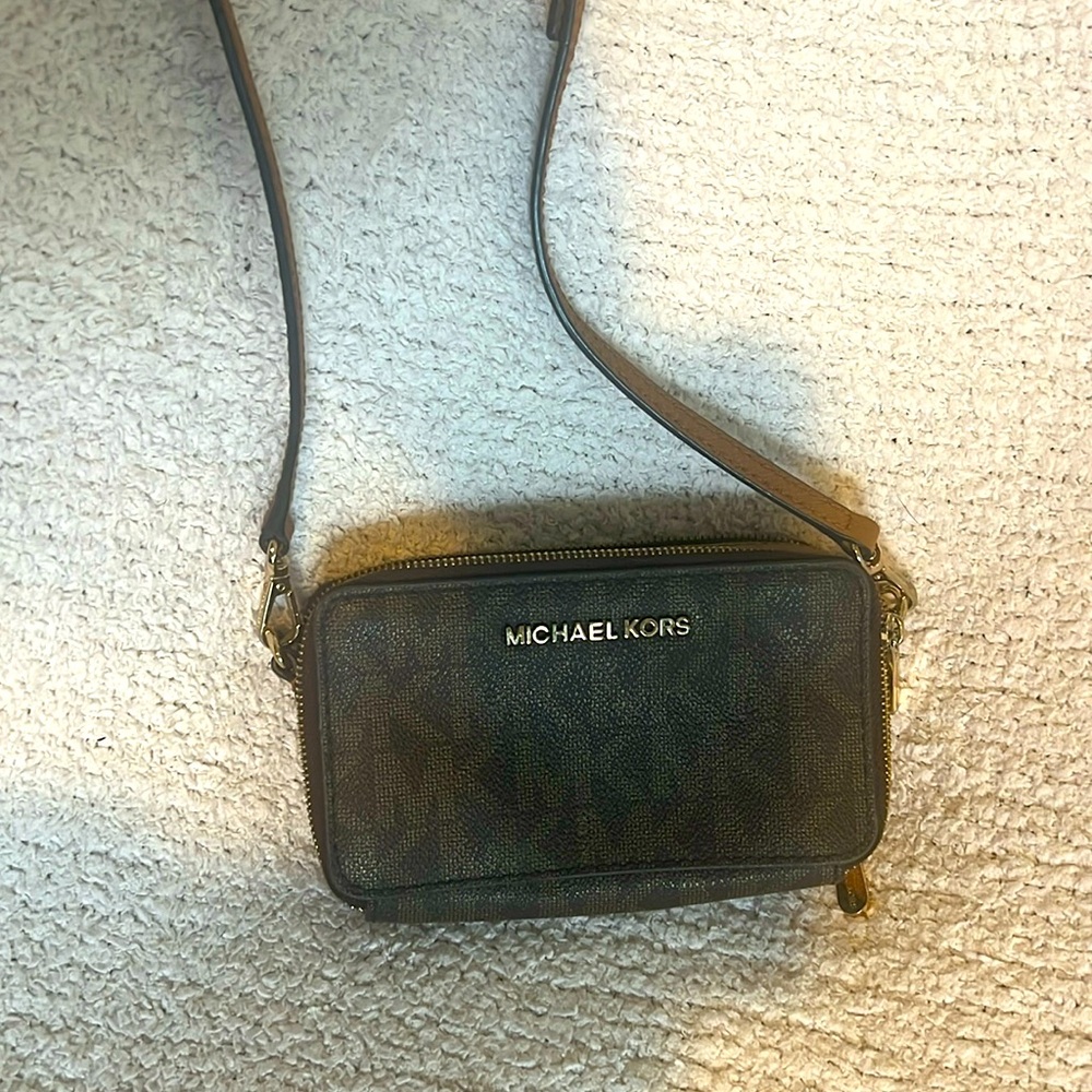 Michael Kors cross body